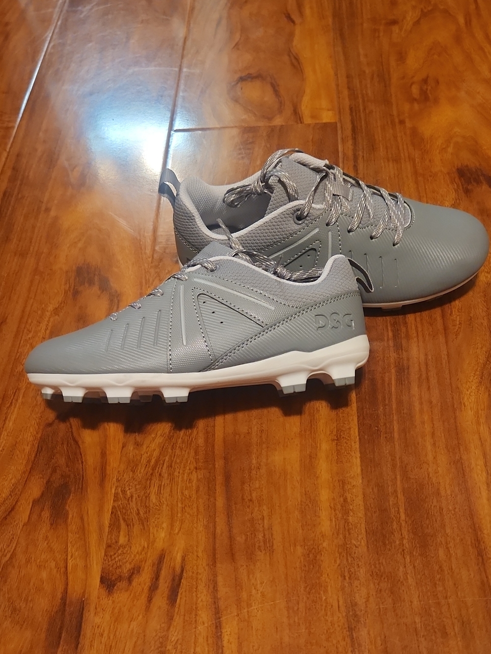 Dick's Sporting Goods Kid's Gray Cleat Sneakers For Baseball, Size 3y